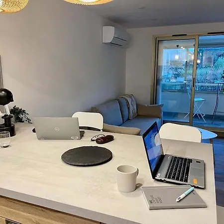 Appartamento Neuf Avec Piscine Parking Privé /résidence Sainte-Maxime