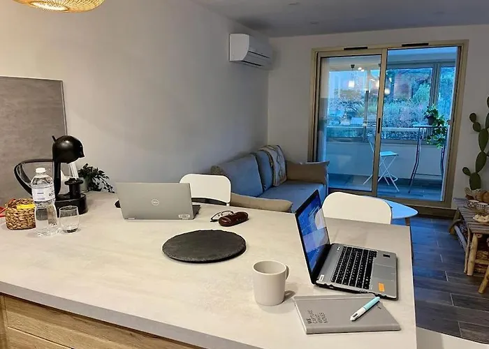 Appartamento Perle Du Sud Avec Parking Privé, Piscine été Dans Résidence Calme Sainte-Maxime