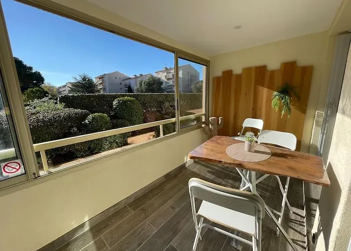 Perle Du Sud Avec Parking Prive, Piscine Ete Dans Calme Sainte-Maxime